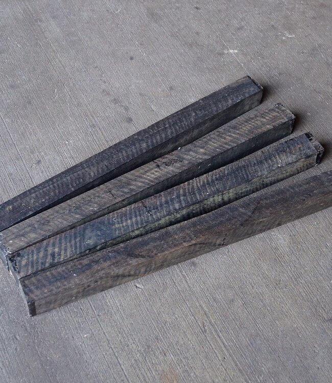 Div. Maße - Ebenholz Kantel, geriegelt