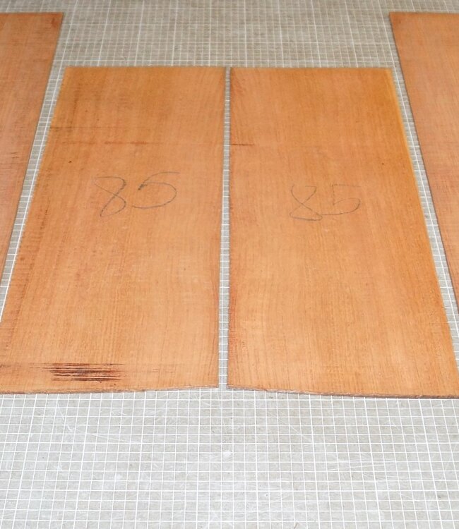 Bubinga, Böden und Zargen, gespiegelt