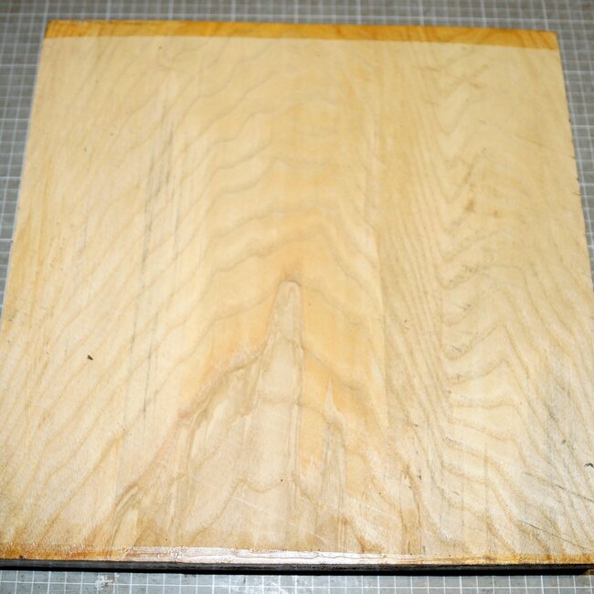 Esche, ca. 360 x 355 x 57 mm, 4,5 kg