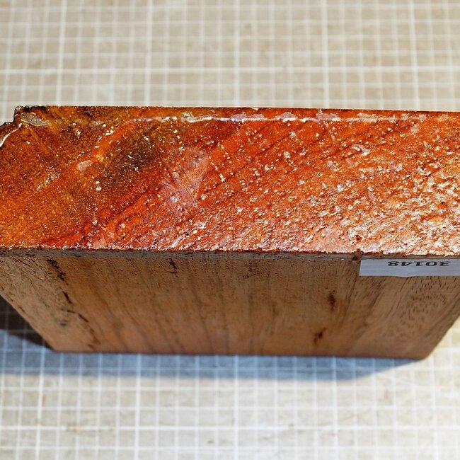 Ebiara, ca. 185 x 185 x 52 mm, 1,4 kg