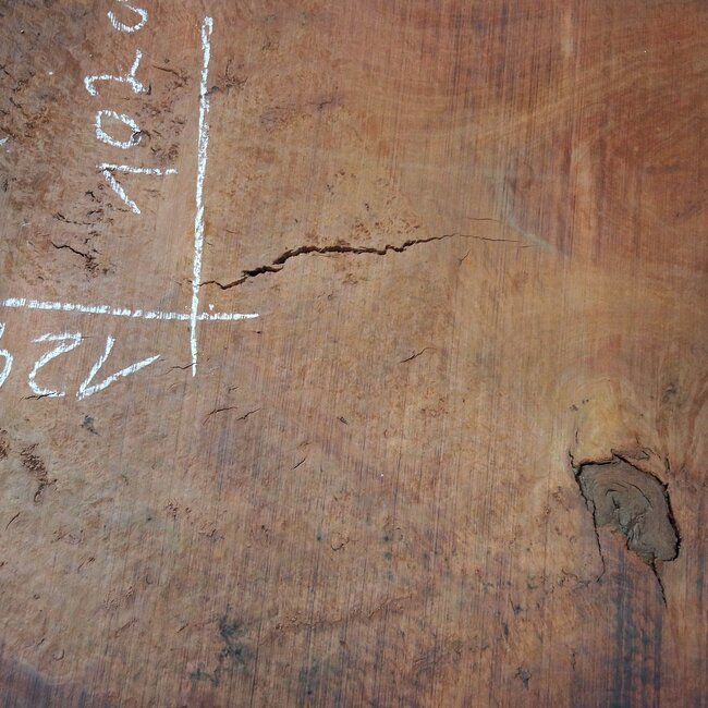 Eucalyptus Maser Tischplatte, ca. 1240 x 1020(1340x1200) x 52 mm, 12722