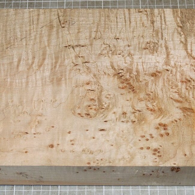 Softmaple, ripple, figured, approx. 550 x 200 x 52 mm, 3,4 kg