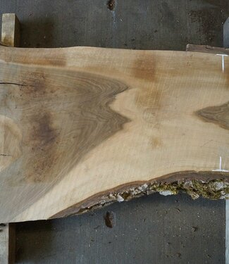 Walnut slab, approx. 1330 x 420/640 x 52 mm, 12995