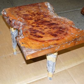 Camphor burl table, slab approx. 580 x 450 x 50 mm, height 60 cm, 11405