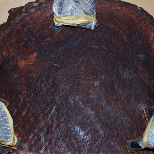 Camphor burl table, slab approx. 650 x 520 x 70 mm, height 60 cm, 11407