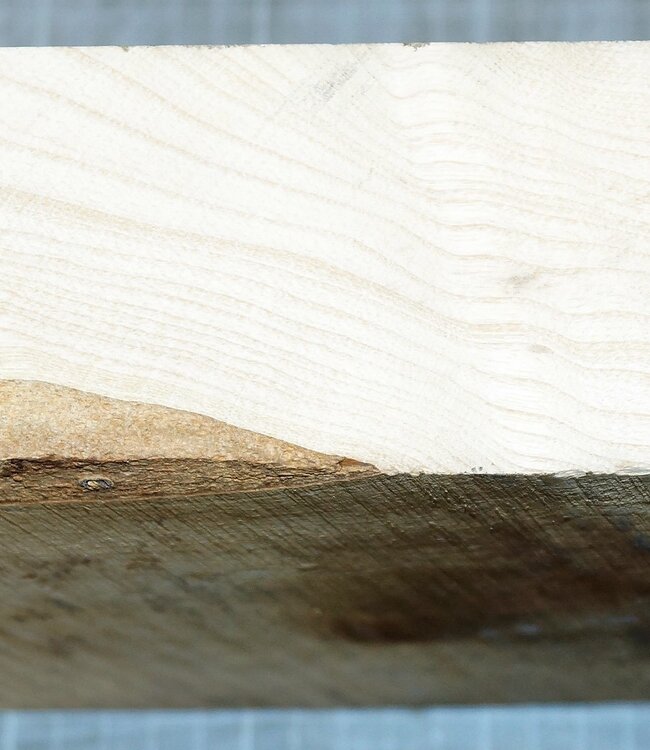 Ash, burl, approx. 210 x 210 x 65 mm, 1,9 kg