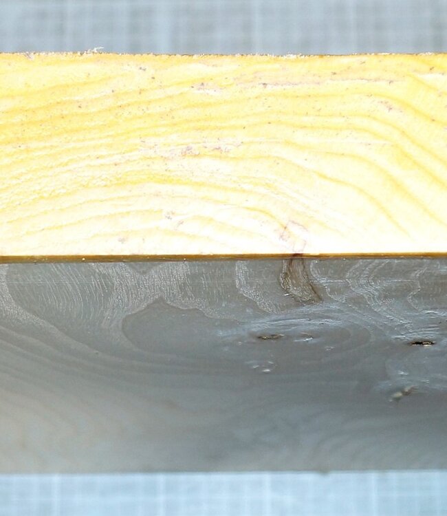 Esche, Maser, ca. 345 x 345 x 50 mm, 4 kg