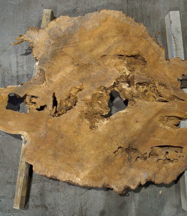 Amboina burl, approx. 1010 x 850 x 55mm, 18,9kg