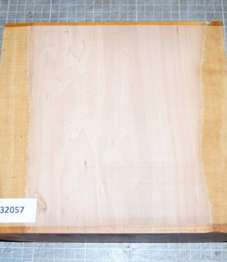 European cherry approx. 220 x 215 x 50mm, 1,6kg