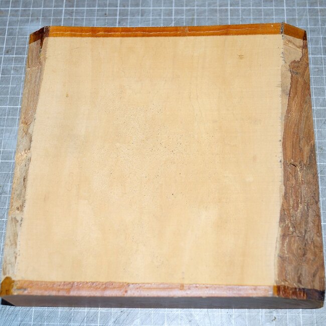 European cherry approx. 220 x 215 x 50mm, 1,6kg