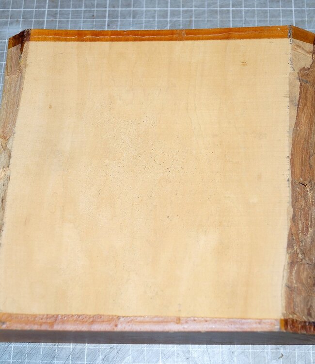 European cherry approx. 220 x 215 x 50mm, 1,6kg