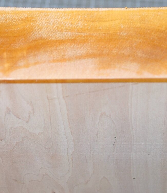 European cherry approx. 220 x 215 x 50mm, 1,6kg