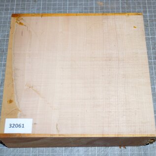 European cherry approx. 220 x 210 x 55mm, 1,7kg