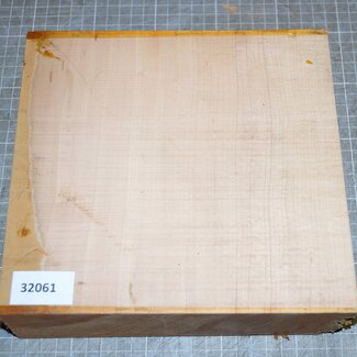 European cherry approx. 220 x 210 x 55mm, 1,7kg