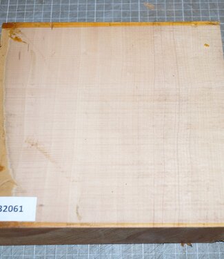 European cherry approx. 220 x 210 x 55mm, 1,7kg