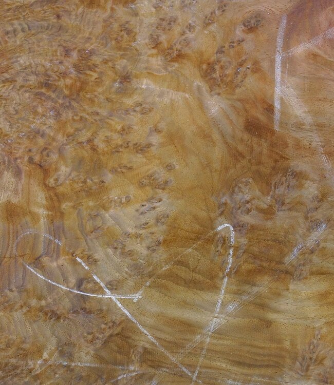 Amboina Maserplatte, ca. 700 x 630/550 x 65 mm, 41035