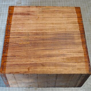 Bubinga, ca. 225 x 230 x 110mm, 5,14kg