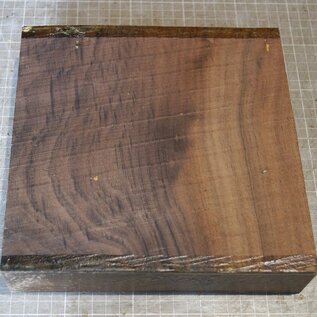 Black Walnut, ca. 215 x 212 x 52mm, 1,7kg