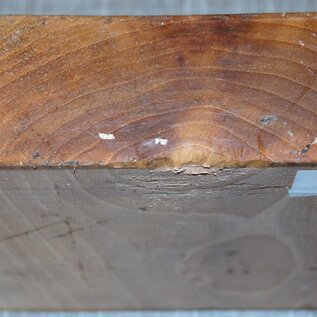 European Walnut, approx. 190 x 190 x 60mm, 1,3kg