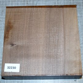 European Walnut steamed, approx. 200 x 200 x 52mm, 1,4kg