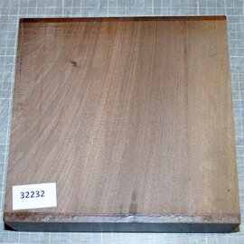 European Walnut steamed, approx. 200 x 200 x 50mm, 1,5kg