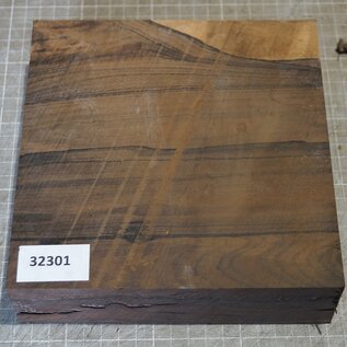 Zirikote, ca. 179 x 183 x 51mm, 1,66kg
