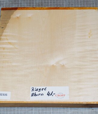 Riegelahorn, ca. 300 x 300 x 45mm, 2,4kg