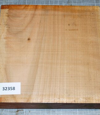 European cherry approx. 190 x 190 x 49mm, 1,1kg