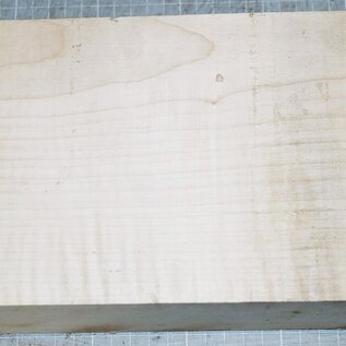 Maple fiddleback, approx.  330 x 150 x 64mm, 2,1kg
