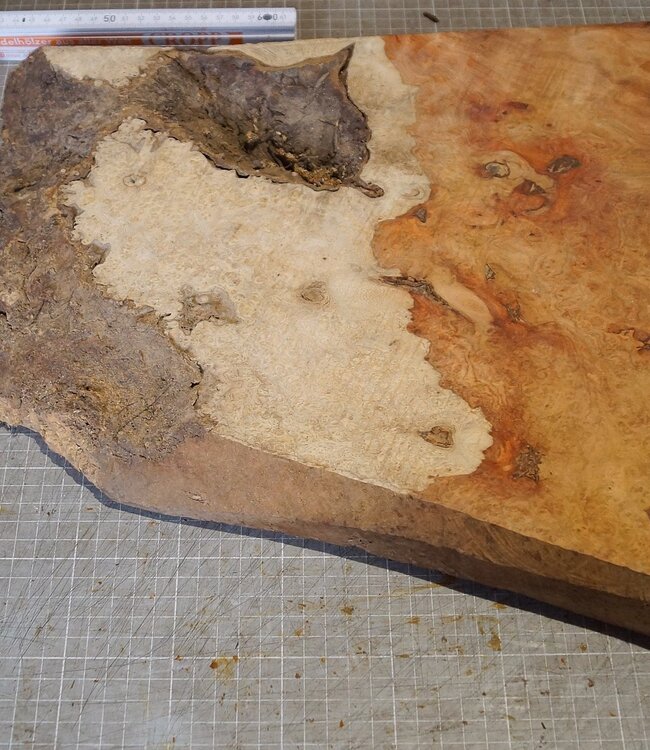 Amboina Maser, ca. 440 x 235/415/55mm, 4,32kg