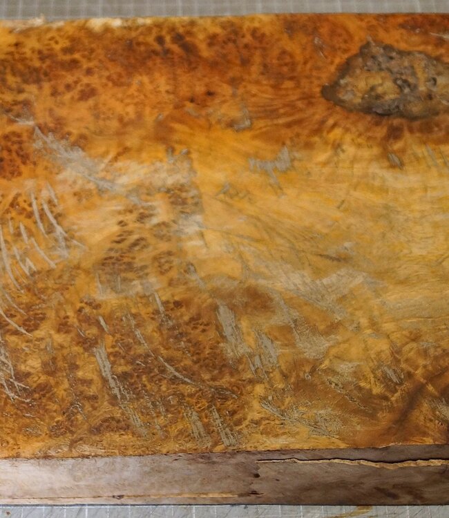 Amboina Maser, ca. 415 x 243 x 65mm, 4,8kg