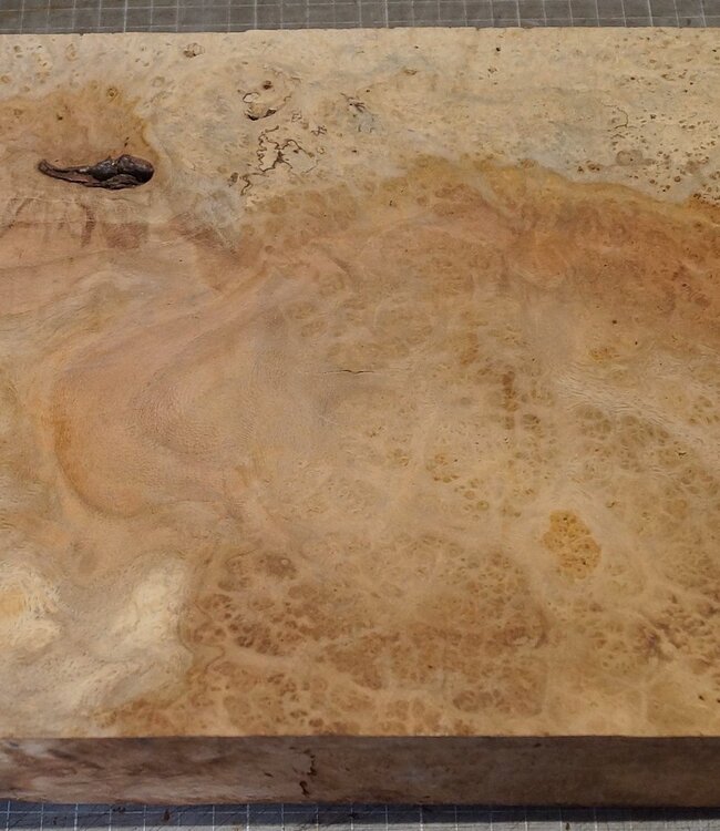 Amboina Maser, ca. 415 x 243 x 65mm, 4,8kg