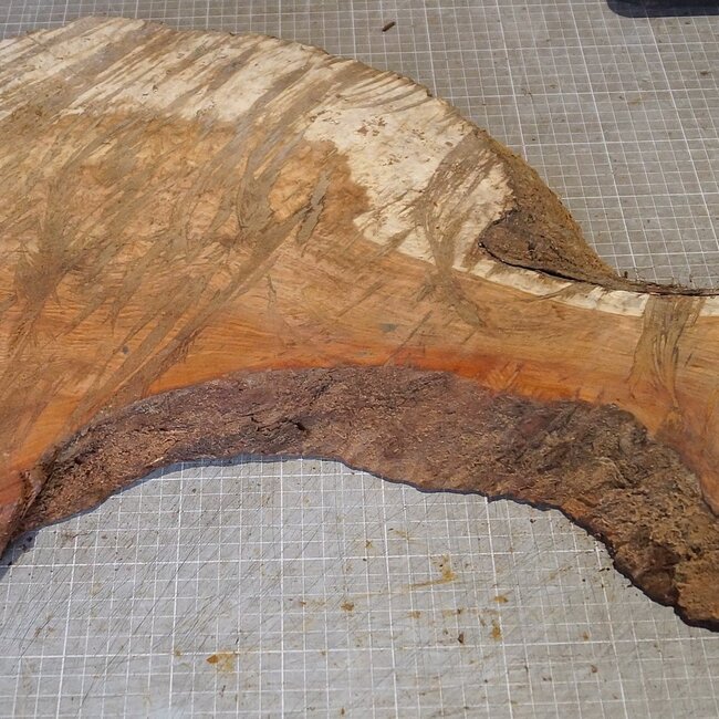 Amboyna Burl, approx. 690 x 195/300/240 x 54mm, 6,28kg
