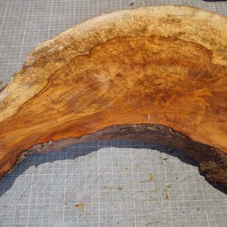 Amboyna Burl, approx. 690 x 195/300/240 x 54mm, 6,28kg
