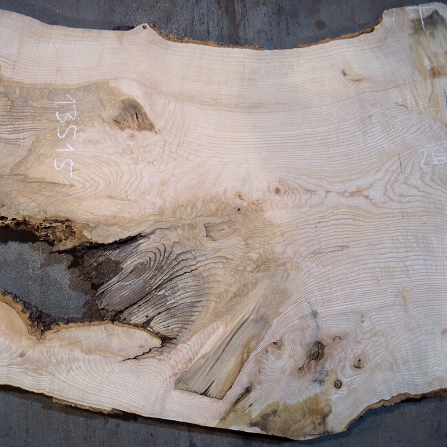 Esche Maser Tischplatte, ca. 2600 x 1000/1000/780 x 40-48 mm, 13515