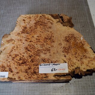 Grisard Maser, ca. 305 x 305 x 51 mm, 2,86 kg