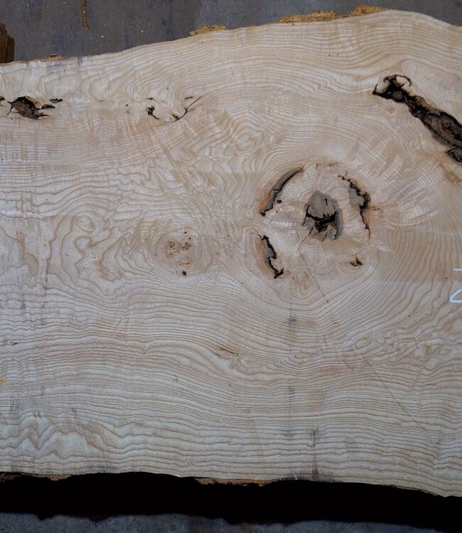 Esche Maser Tischplatte, ca. 2000 x 700/590/860 x 52 mm, 13531