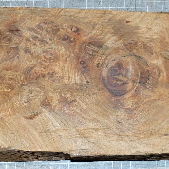 Amboyna burl, approx. 370 x 190/170 x 48 mm, 2,3 kg