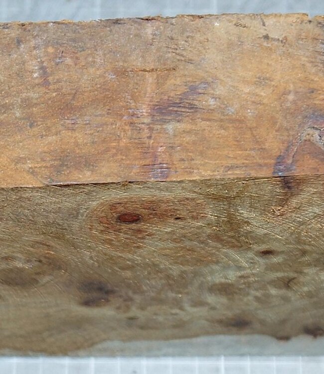 Amboyna burl, approx. 280 x 170/150 x 48 mm, 1,5 kg
