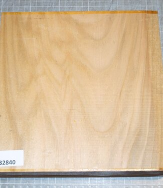 Kirschbaum, ca. 240 x 240 x 51 mm, 1,7 kg