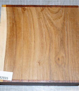 Teak (Plantage), ca. 220 x 220 x 52 mm, 1,5 kg
