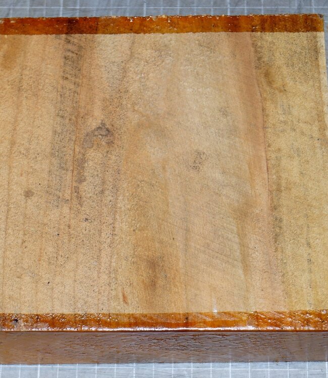 Kirschbaum, ca. 170 x 170 x 57 mm, 1,2 kg