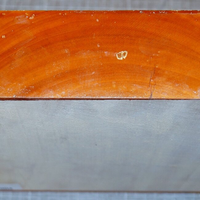 Satin, Zitronenholz, ca. 250 x 250 x 65 mm, 3,9 kg