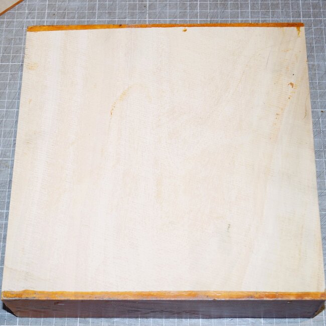 Satin, Zitronenholz, ca. 240 x 240 x 62 mm, 3,5 kg