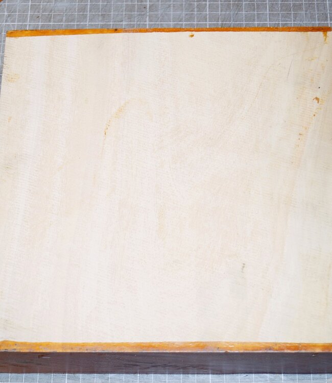 Satin, Zitronenholz, ca. 240 x 240 x 62 mm, 3,5 kg