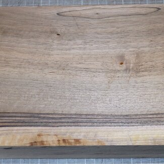 Nussbaum europ., ca. 300 x 150 x 55 mm, 1,6 kg