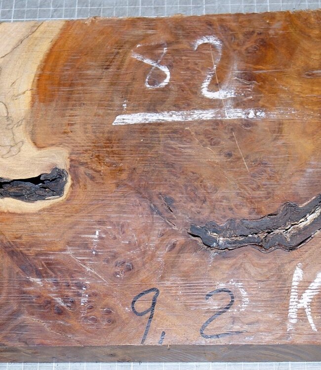 Kenthao Ironwood, approx. 310 x 230 x 42 mm, 3,7 kg