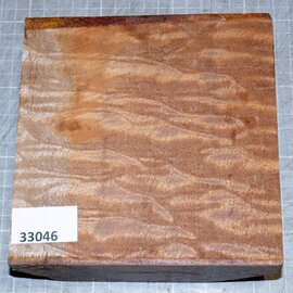Sapele Mahogany pommelé, approx. 155 x 155 x 52 mm, 0,8 kg