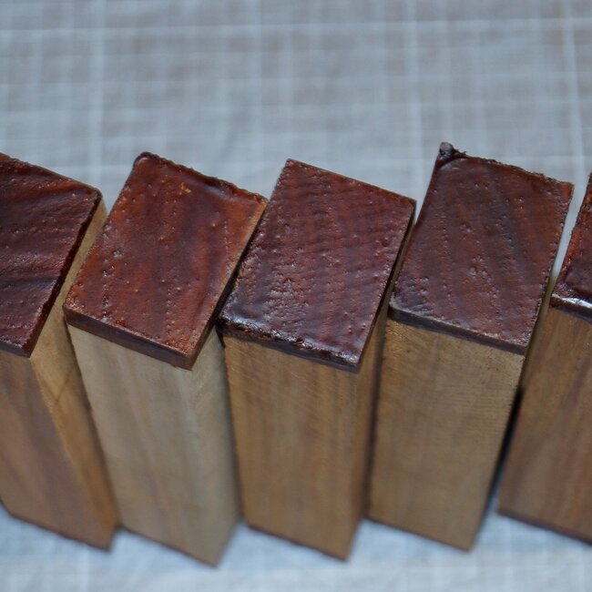 Asiatisches Padouk Messergriff, ca. 150 x 40 x 28 mm, 0,2 kg