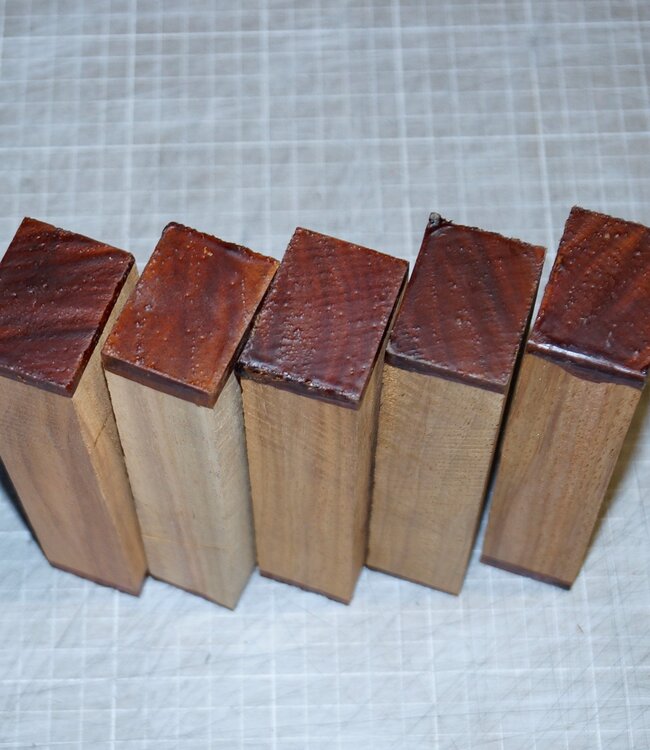 Asiatisches Padouk Messergriff, ca. 150 x 40 x 28 mm, 0,2 kg